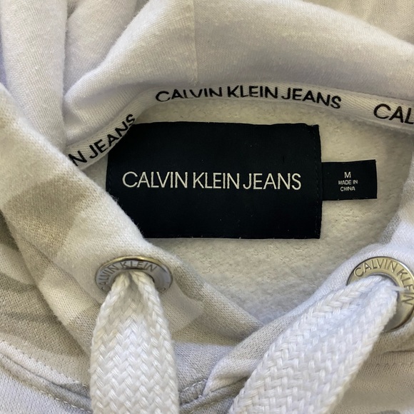 Calvin Klein Grey Camo Cropped Hoodie Women’s M - Picture 4 of 5